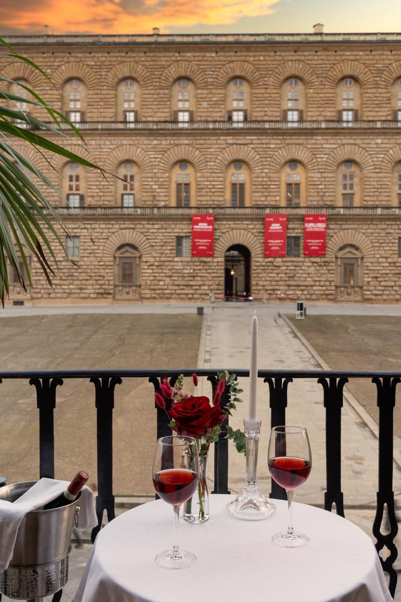Piazza Pitti Palace - Residenza D'Epoca Florence Extérieur photo